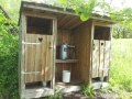 Træhytten med shelter
